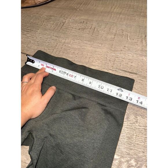 Lululemon size 6 compression leggings - Picture 1 of 7